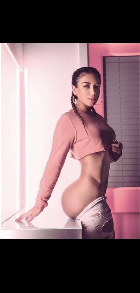 Itsnota lie model high quality img