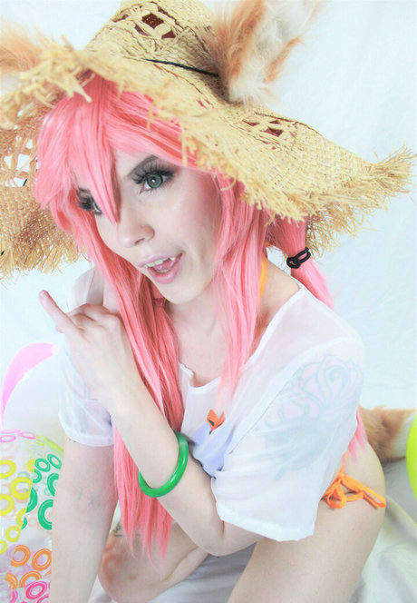 milf onlyfans top image