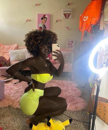 babe onlyfans pretty picture