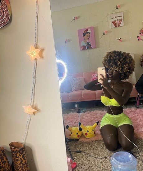 Cyn Kaine pornographic star galleries