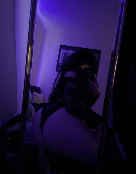 Crucifixkittie hot model image