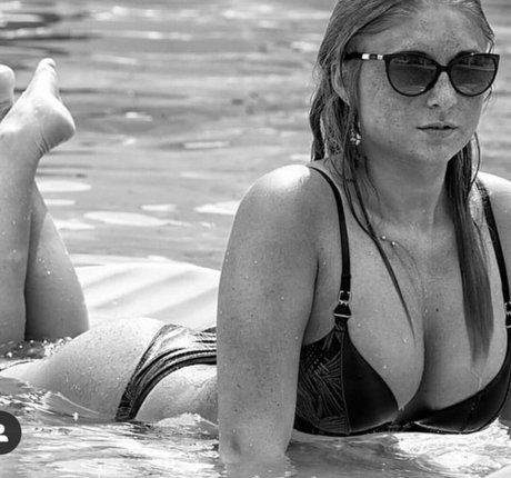 sweet jcolleen best model photo