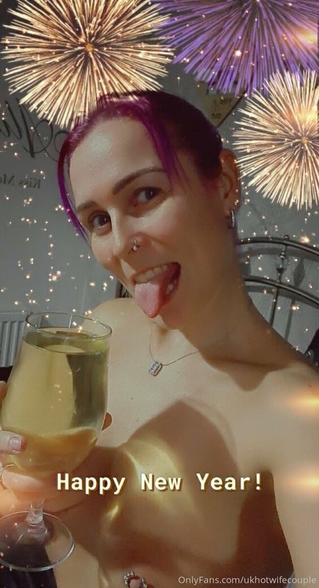 ukhotwife nudes pornstar photo