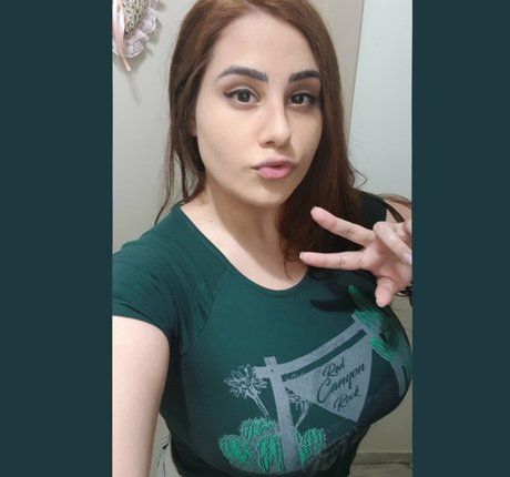 Isabela Barri adult model images