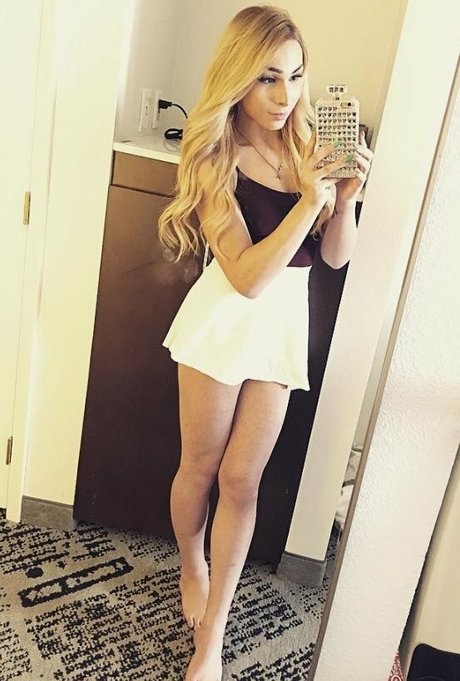 blonde milf onlyfans beautiful naked photos