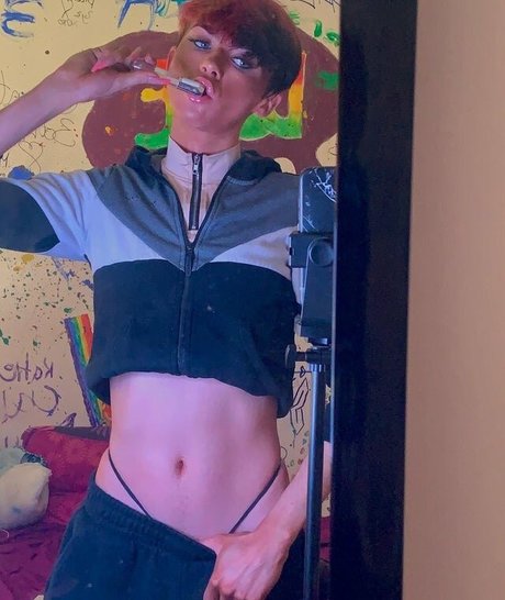 dolladills pretty actress img