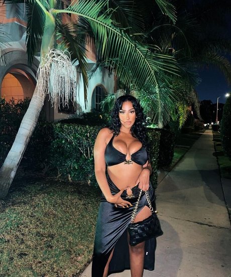 iLLi y model pornographic pictures