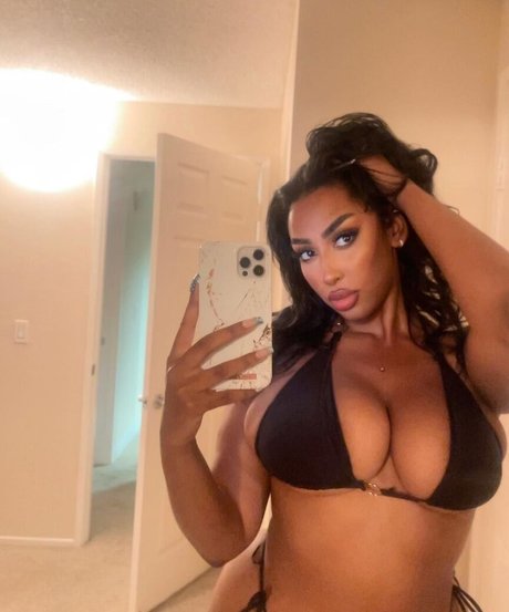 iLLi y pretty model images