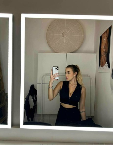 lesbian massage onlyfans exclusive pics