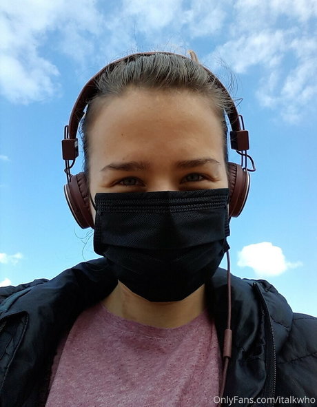 Italkwho star xxx picture