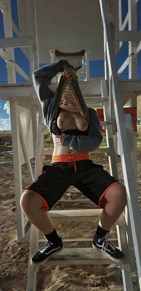 Italkwho nice star image