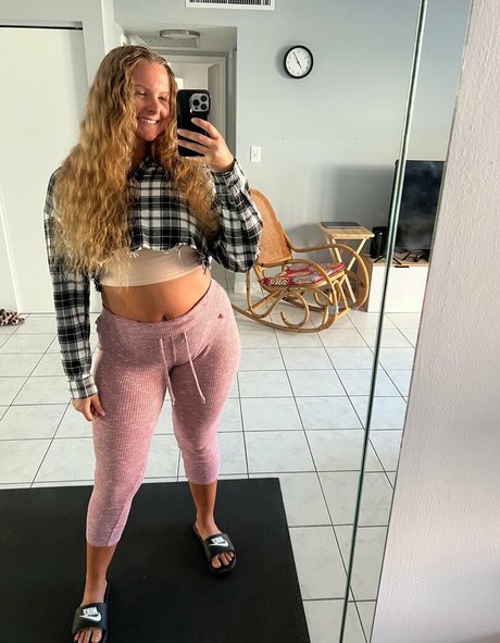 bathroom fuck onlyfans free nude images