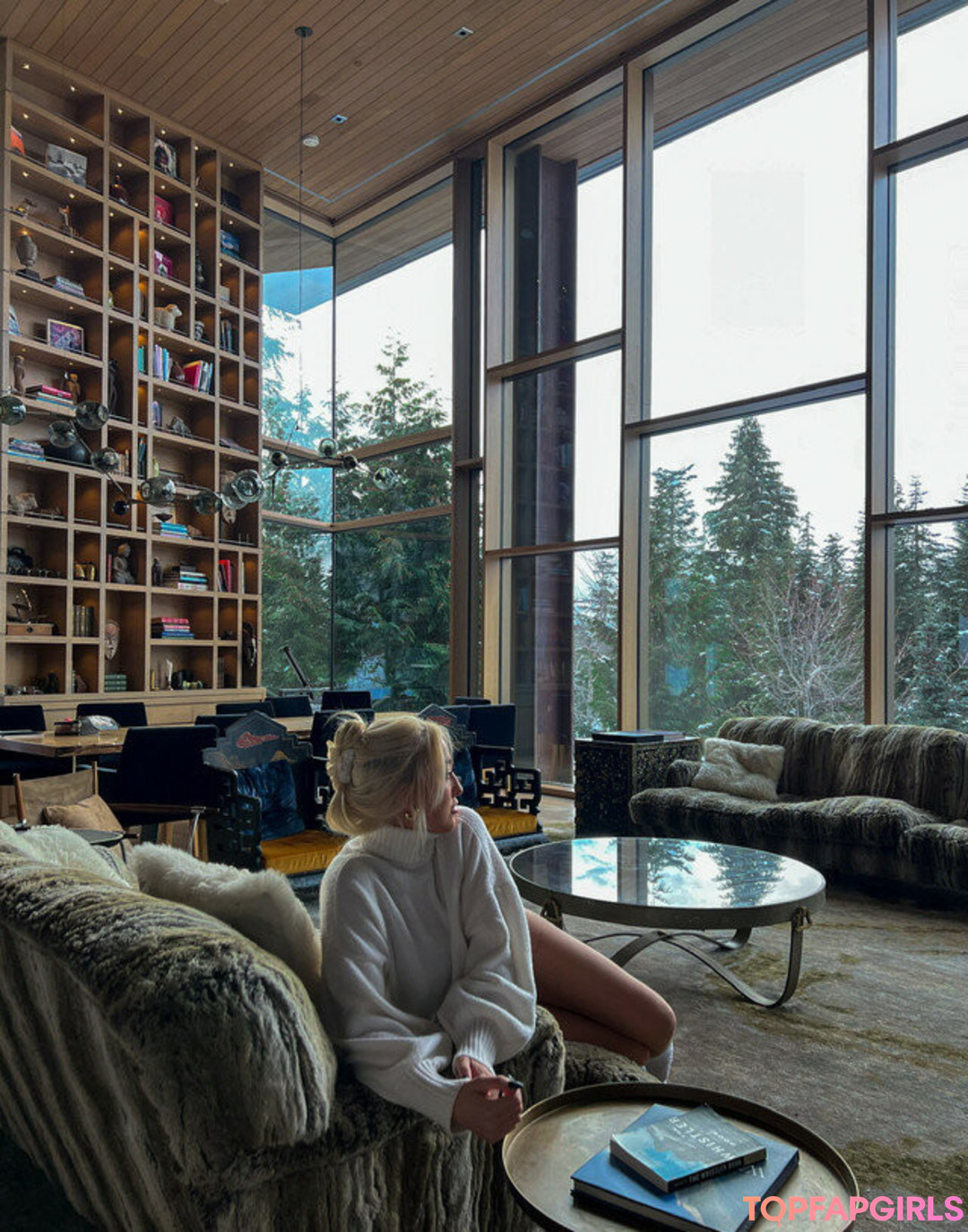 Madds model nude photo