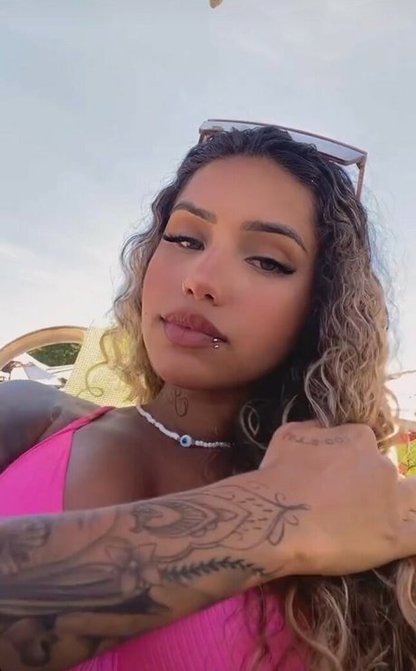 dripping wet pussy onlyfans art nude pic