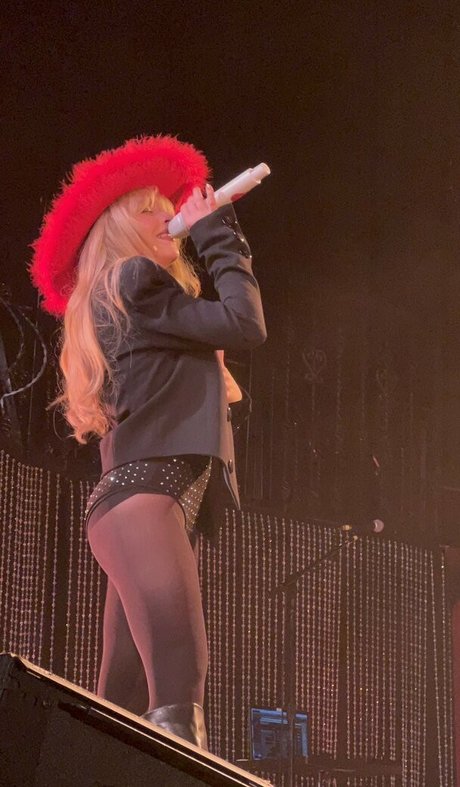 shaved onlyfans hot archive