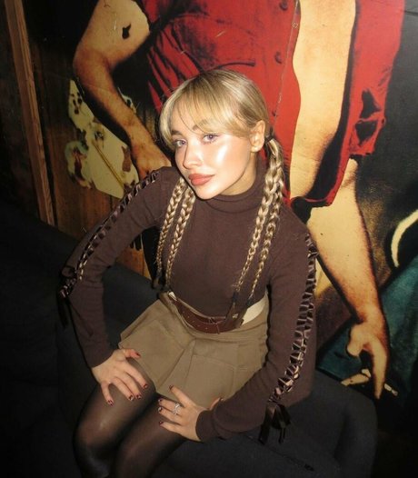 curvy shemale onlyfans sexy nude picture