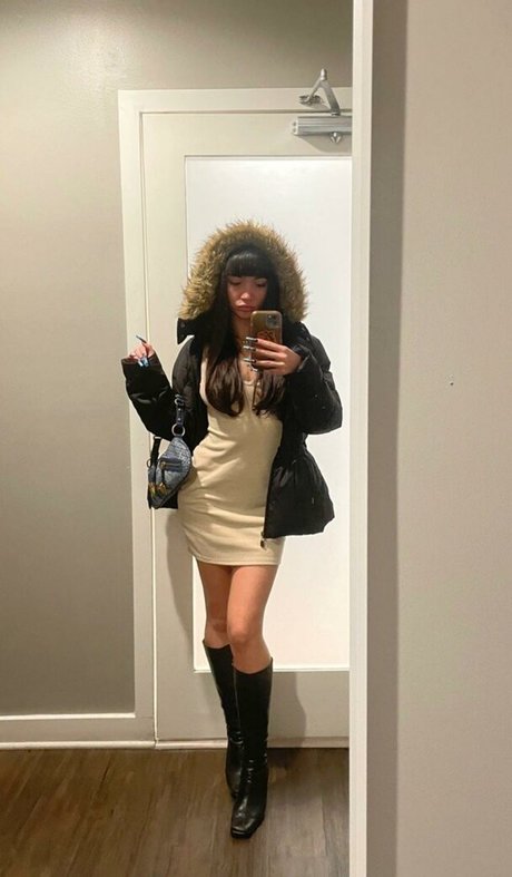 Rowan Blanchard model high quality image