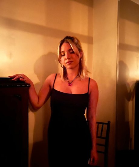 super skinny onlyfans art xxx gallery