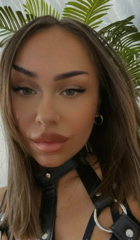 kissykornelia star hd pics