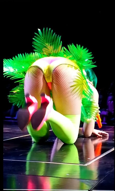 Katy Perry sexy model pics