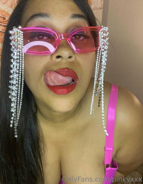 PinkyXXX best star photos