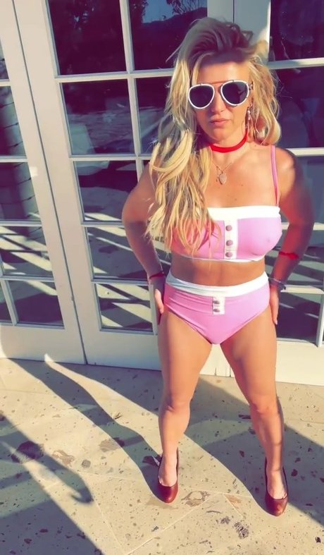 round ass onlyfans adult picture