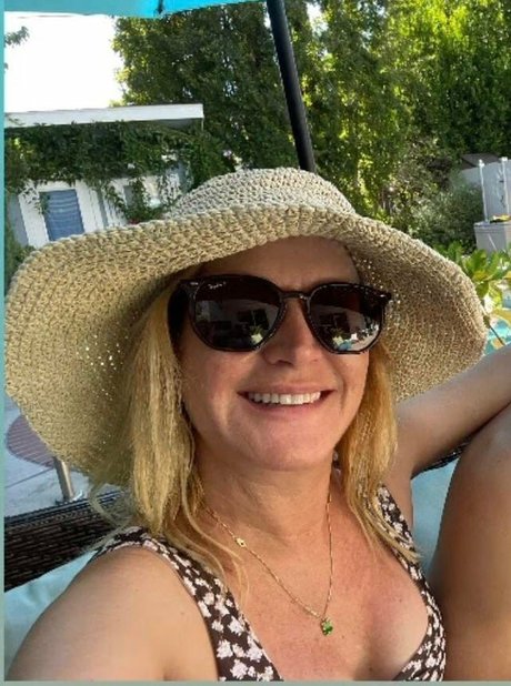 Angela Kinsey pornstar sex image