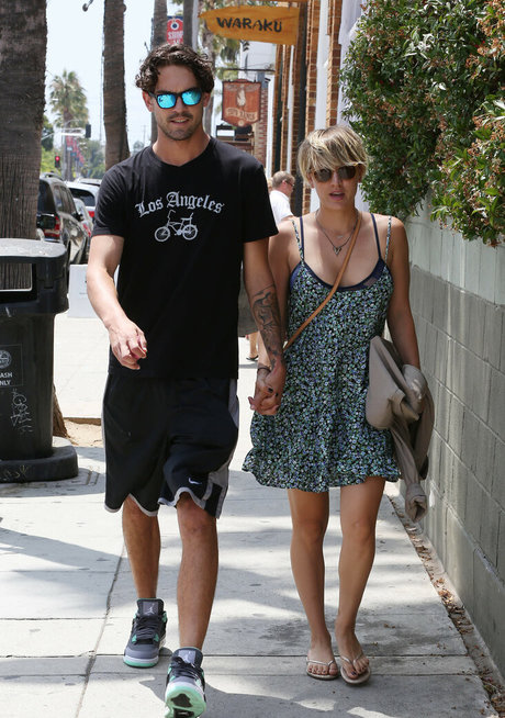 Kaley Cuoco pornstar xxx galleries