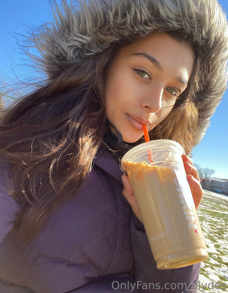 amateur blonde onlyfans porno photos