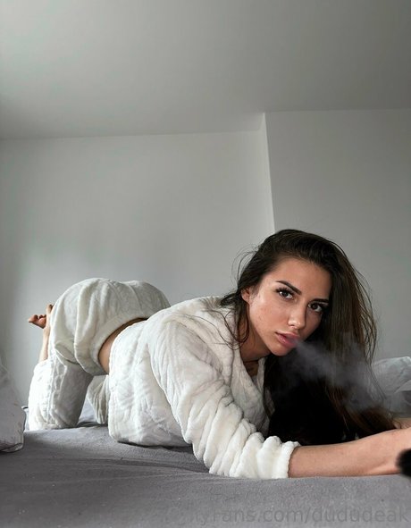 dududeak pretty pornstar pictures