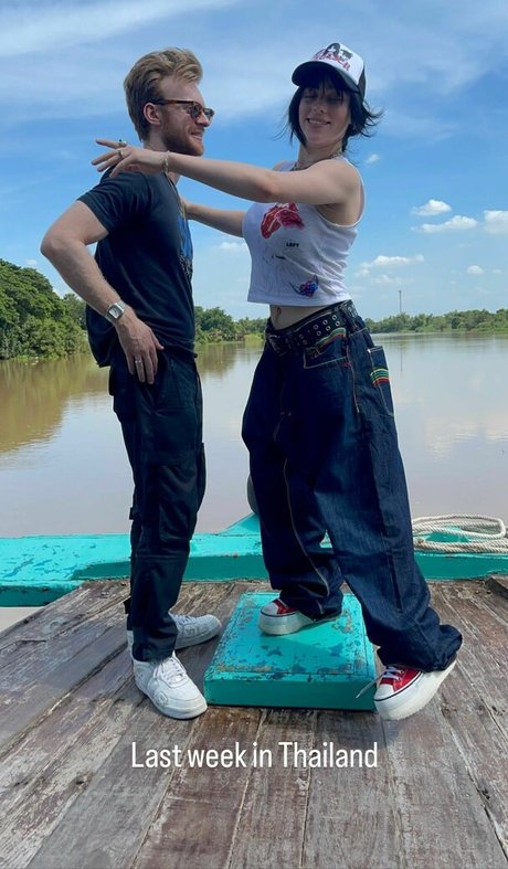 gloryhole wife onlyfans sex pictures