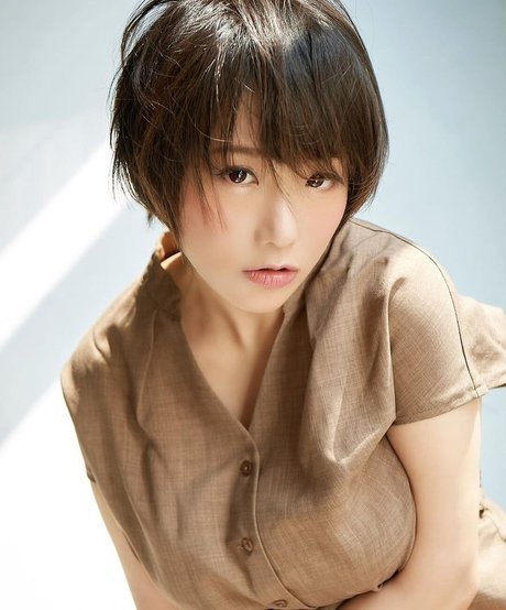 Kaho Shibuya star exclusive img