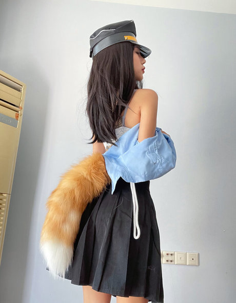 Deer white nude actress photo