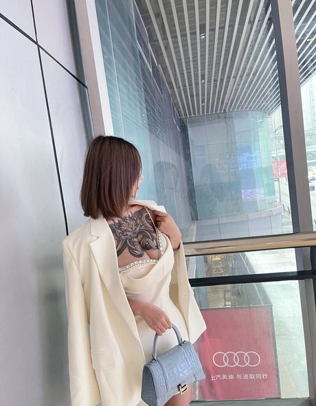 Deer white Best Profile Photo