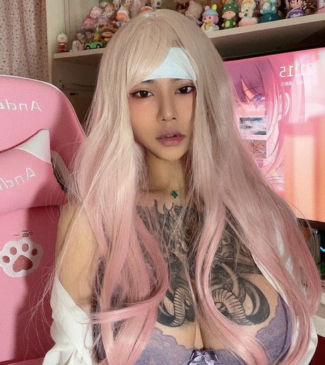 Deer white perfect model picture