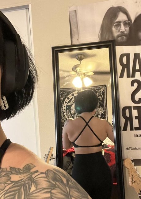 Redroomromance high quality actress photos