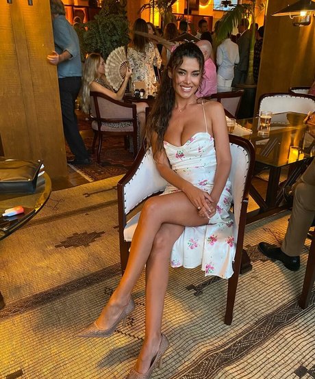 beautiful face onlyfans beautiful naked pics