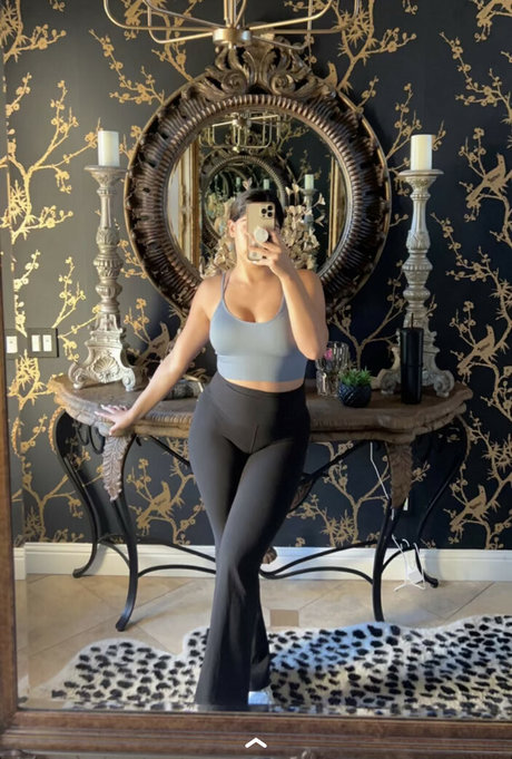 sex milf onlyfans naked image