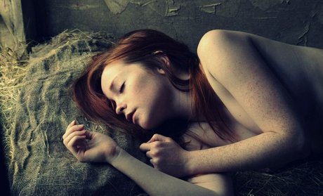 Margaritadirge model naked image