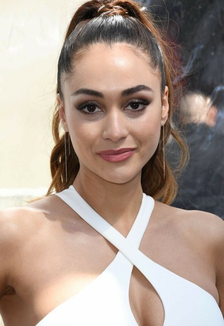 Lindsey Morgan star free image