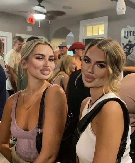 Alexa Meyer beautiful model pics