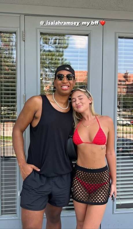 cum feet onlyfans pretty picture