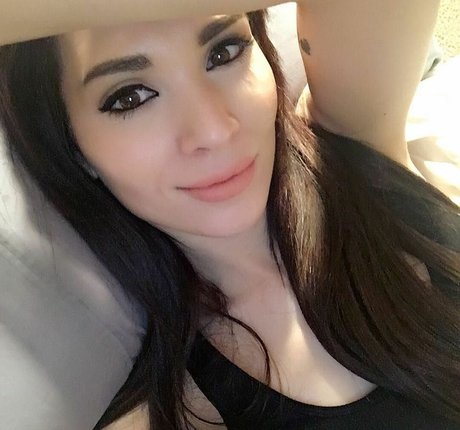 MelonieMac perfect actress img