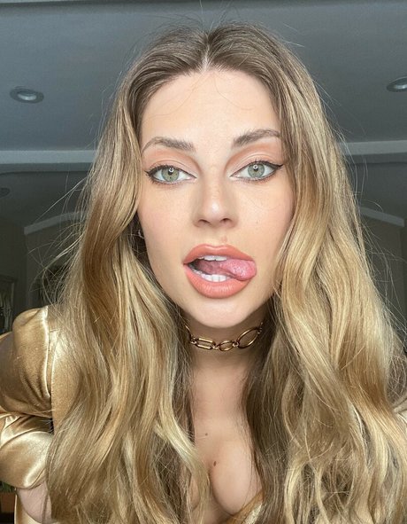 curvy solo onlyfans porno photos