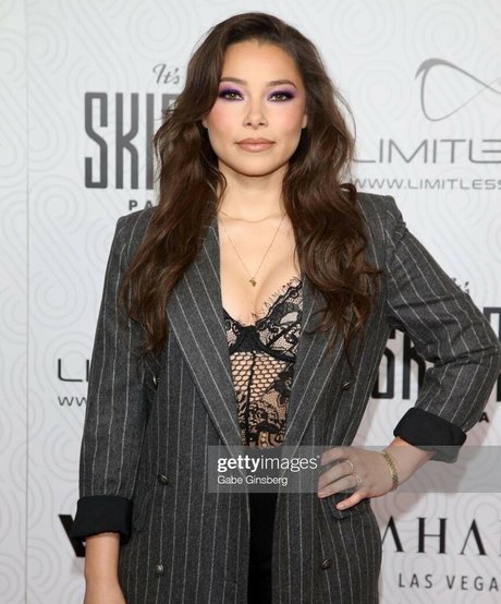 Jessica Parker Kennedy star perfect photos