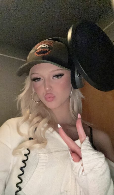 Loren Gray pornographic star image