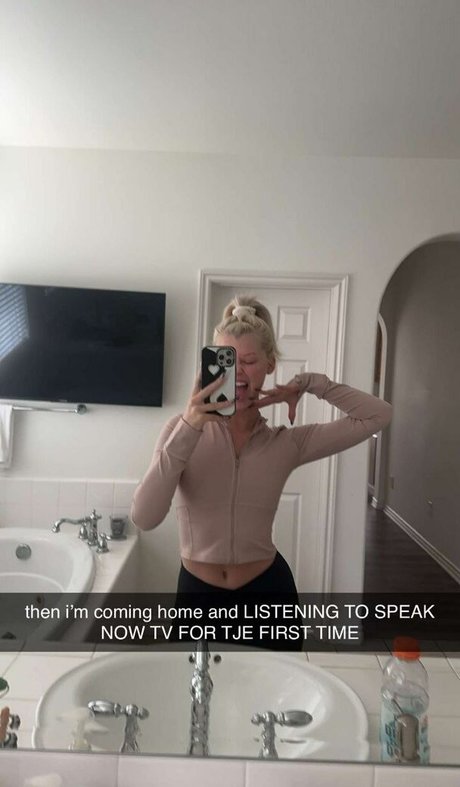 Loren Gray top model photo