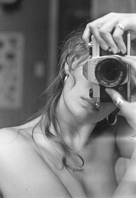 busty mom onlyfans art nude photo