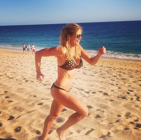 bikini model onlyfans sexy photo