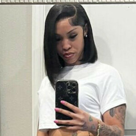 Theyluvnilla nude actress galleries